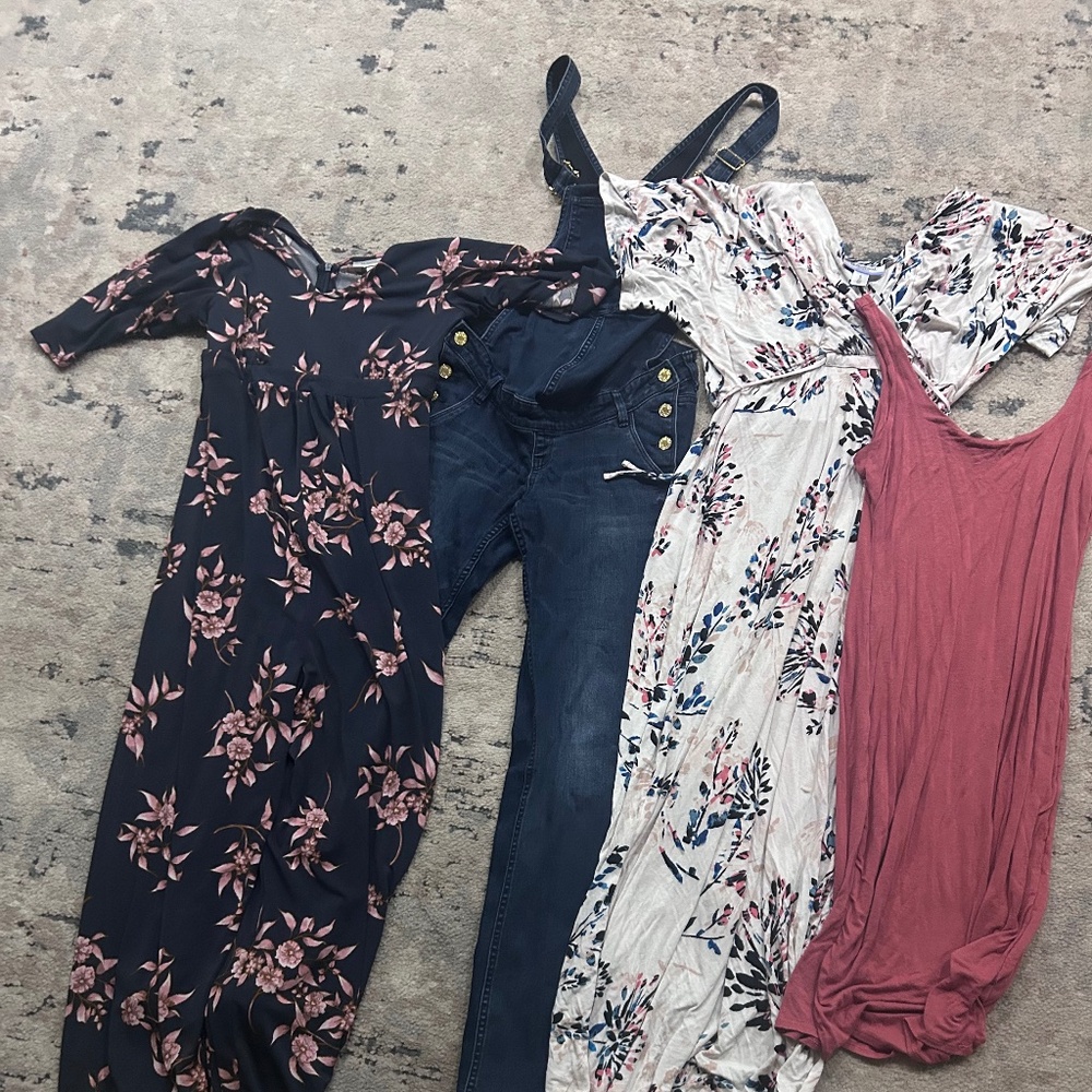 !!! SOLD !!! 4 maternity dress/overall bundle